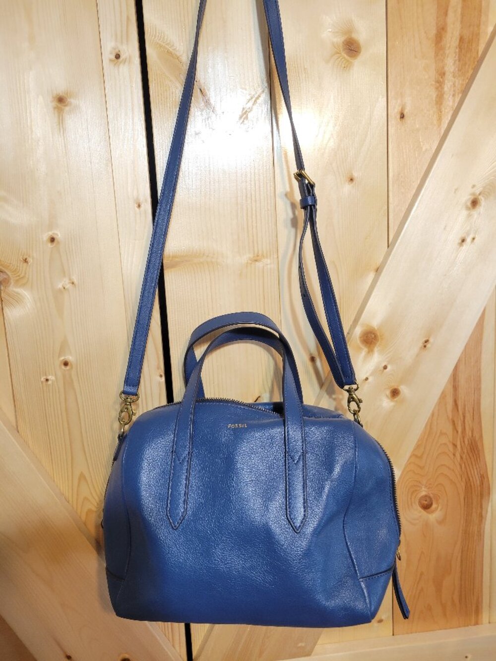 Blue Fossil leather bag